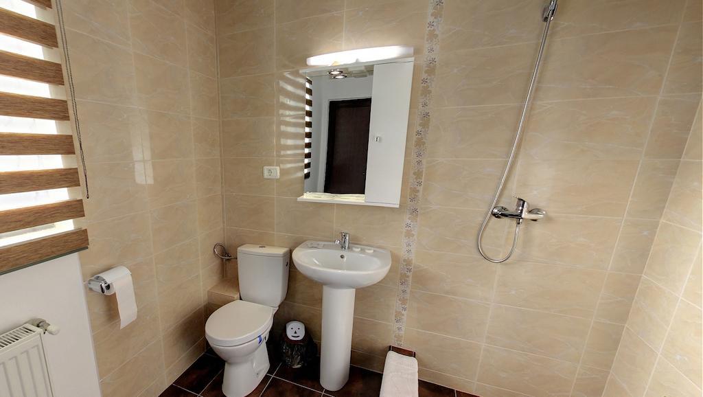 La Storia Guest House Piteşti Zimmer foto