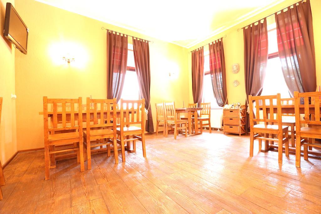 La Storia Guest House Piteşti Exterior foto